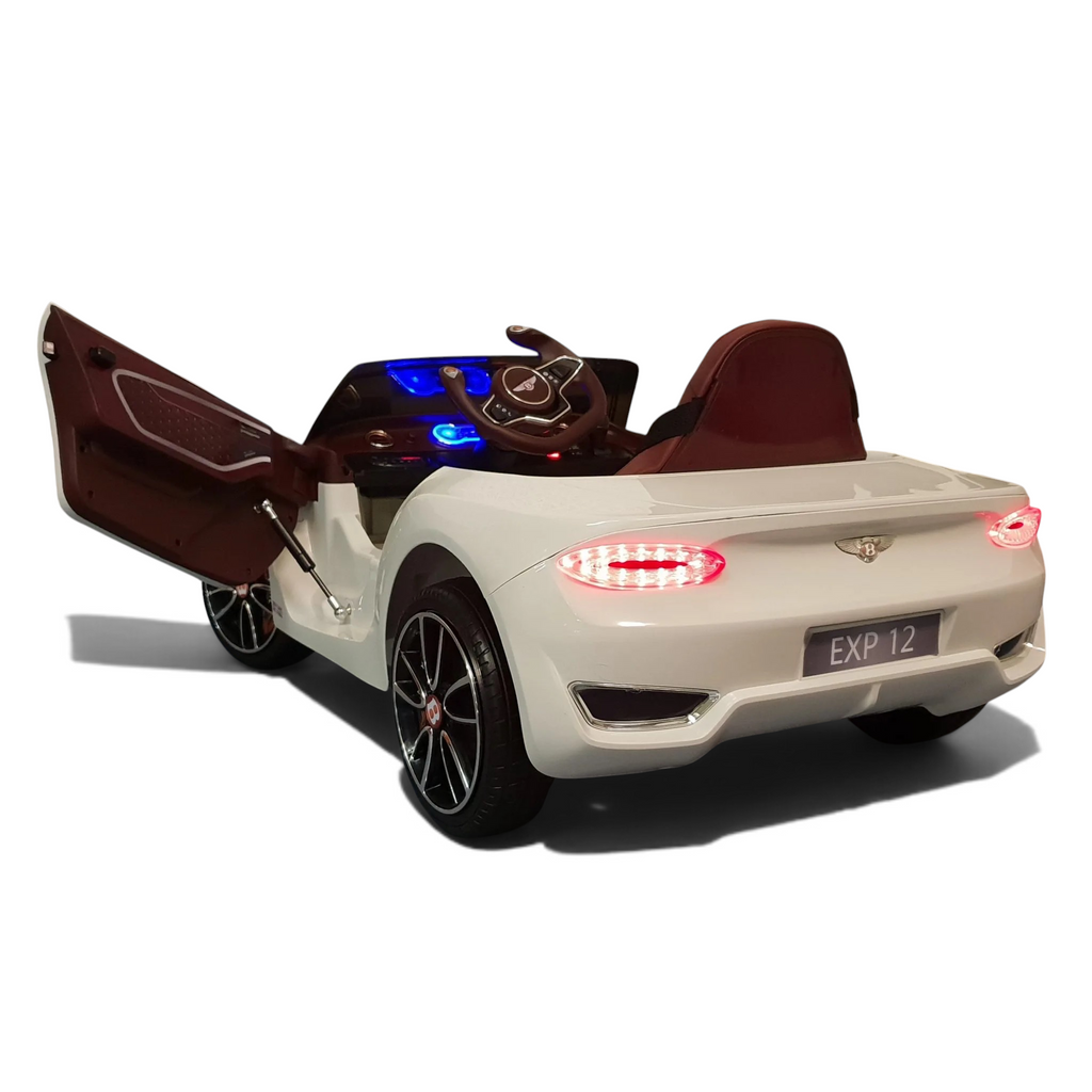 Voiture électrique enfant Petit Pilote Bentley EXP blanche avec portes papillon, siège en cuir et feux arrière allumés