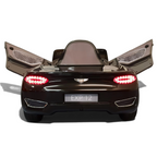 Vue arrière de la voiture électrique enfant Petit Pilote Bentley EXP 12V noire avec portes papillon ouvertes et feux allumés