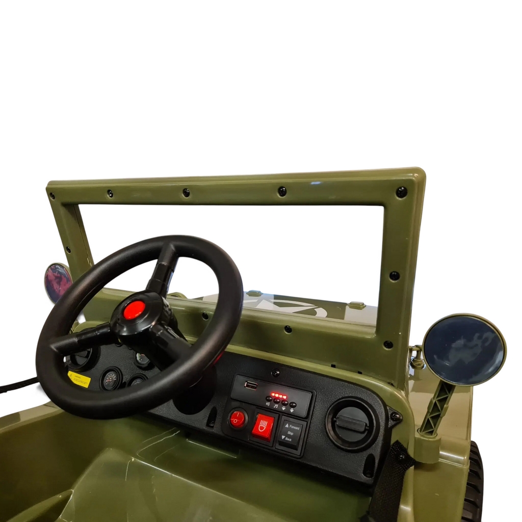 Tableau de bord de la Jeep Willy électrique pour enfant Petit Pilote vert militaire avec volant et commandes audio