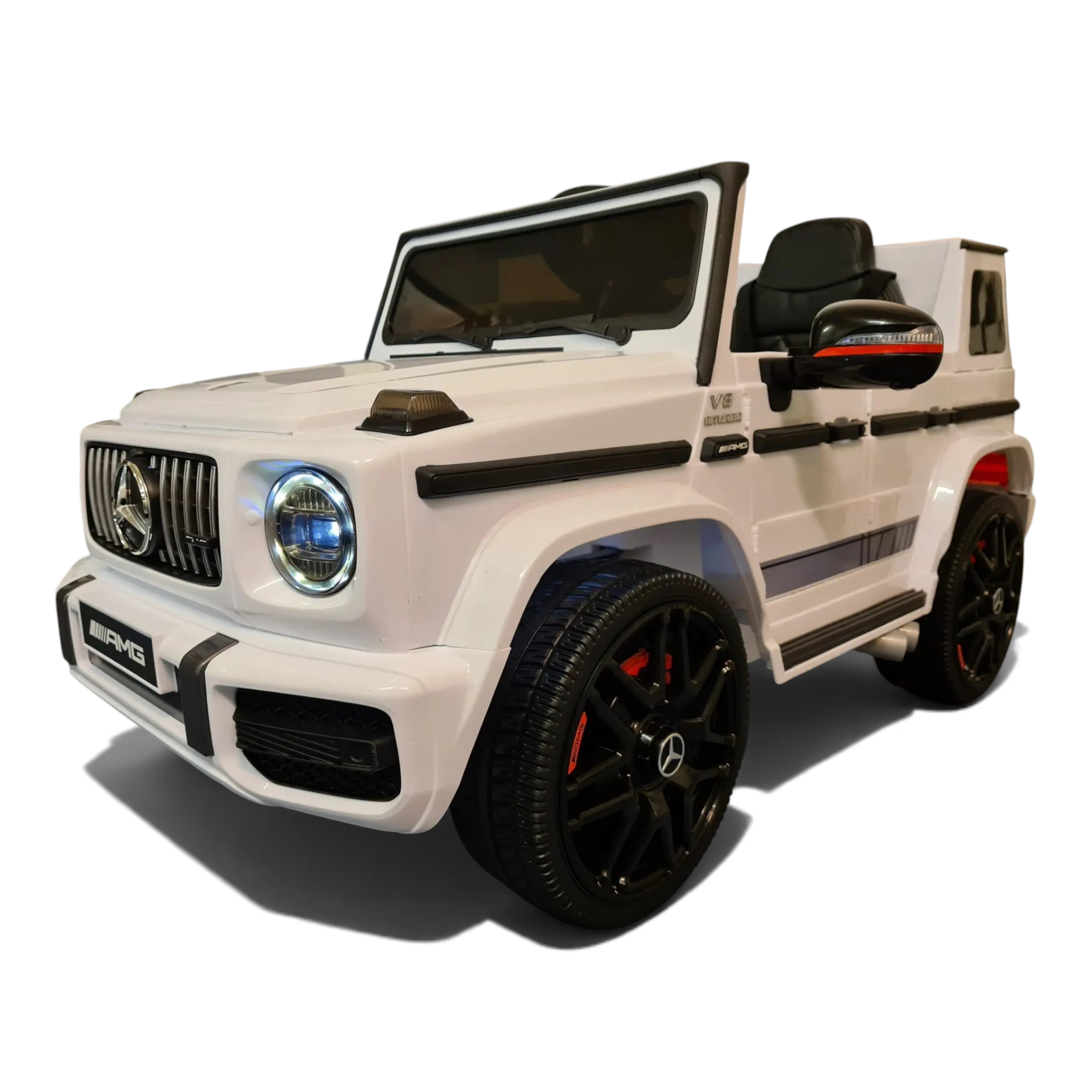 Voiture électrique enfant Petit Pilote Mercedes G63 AMG blanche avec détails noirs, pneus caoutchouc et siège en cuir