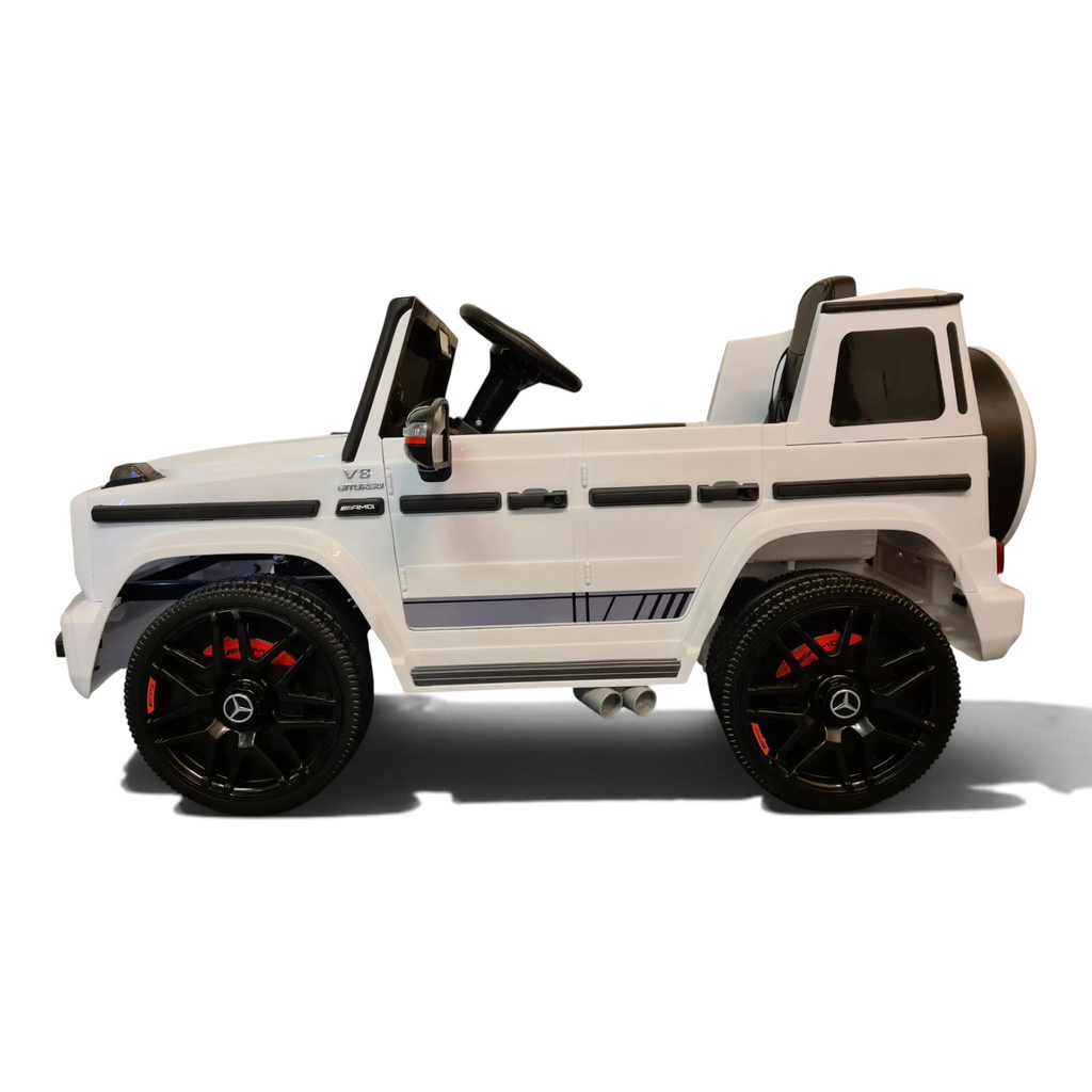 Voiture électrique enfant Petit Pilote Mercedes G63 AMG blanche avec jantes noires et détails réalistes