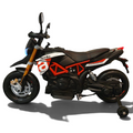 Moto électrique pour enfant Petit Pilote Aprilia Dorsoduro rouge et noire avec roulettes latérales et phares LED