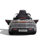 Vue arrière de la voiture électrique pour enfant Petit Pilote Porsche Taycan grise avec feux LED et siège en simili cuir