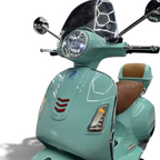 Scooter électrique enfant Petit Pilote Vespa GTS vert clair avec pare-brise, siège en cuir et coffre arrière