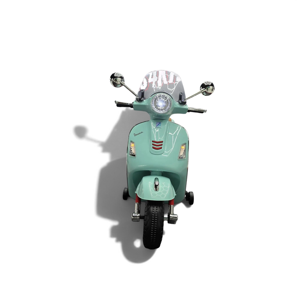 Scooter électrique enfant Petit Pilote Vespa GTS vert clair avec pare-brise, phares LED et coffre arrière