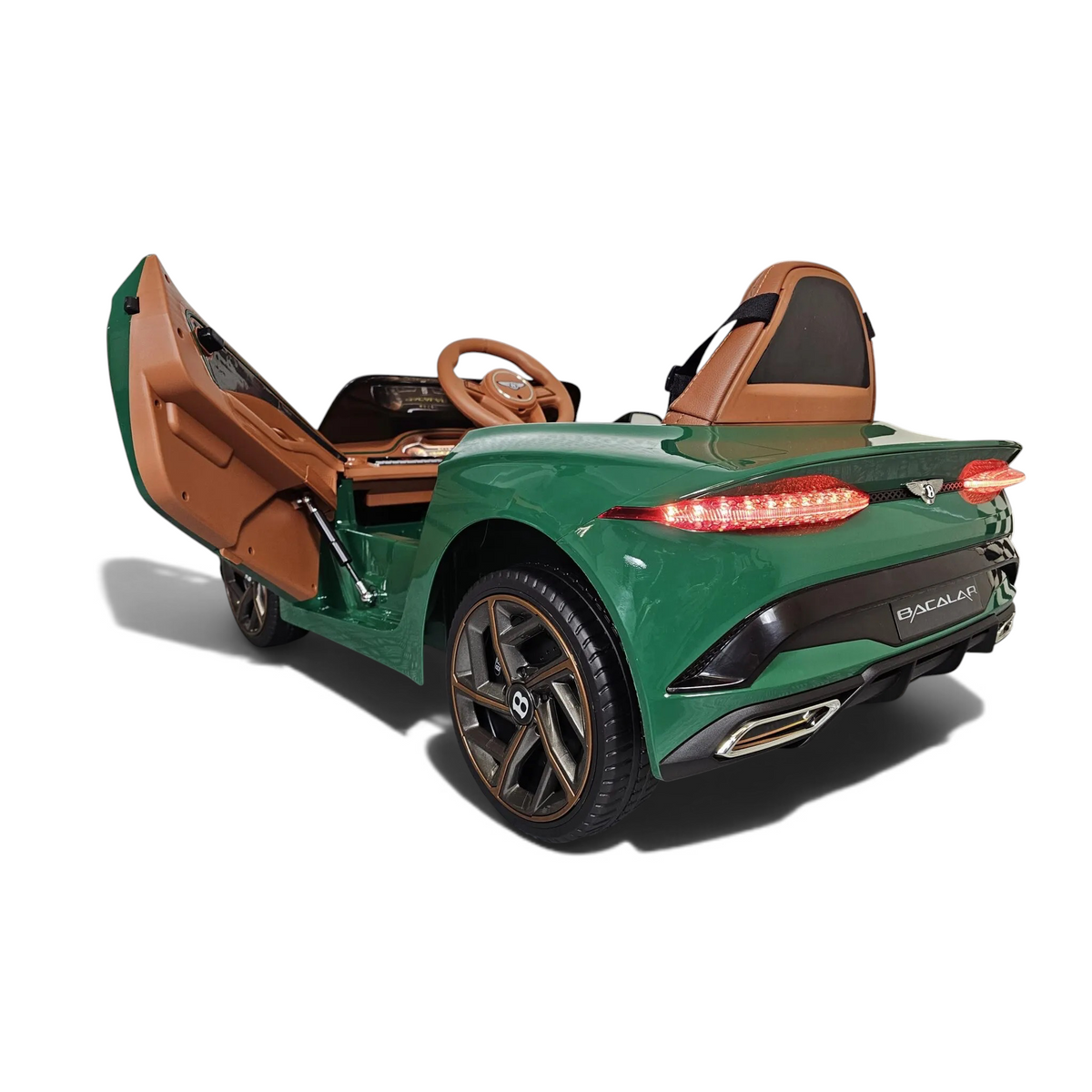 Voiture électrique enfant Petit Pilote Bentley Bacalar vert métallisé avec portes papillon et intérieur cuir marron
