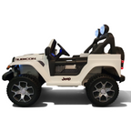 Voiture électrique enfant Petit Pilote Jeep Wrangler blanche 12V avec pneus caoutchouc et siège en cuir, vue de profil