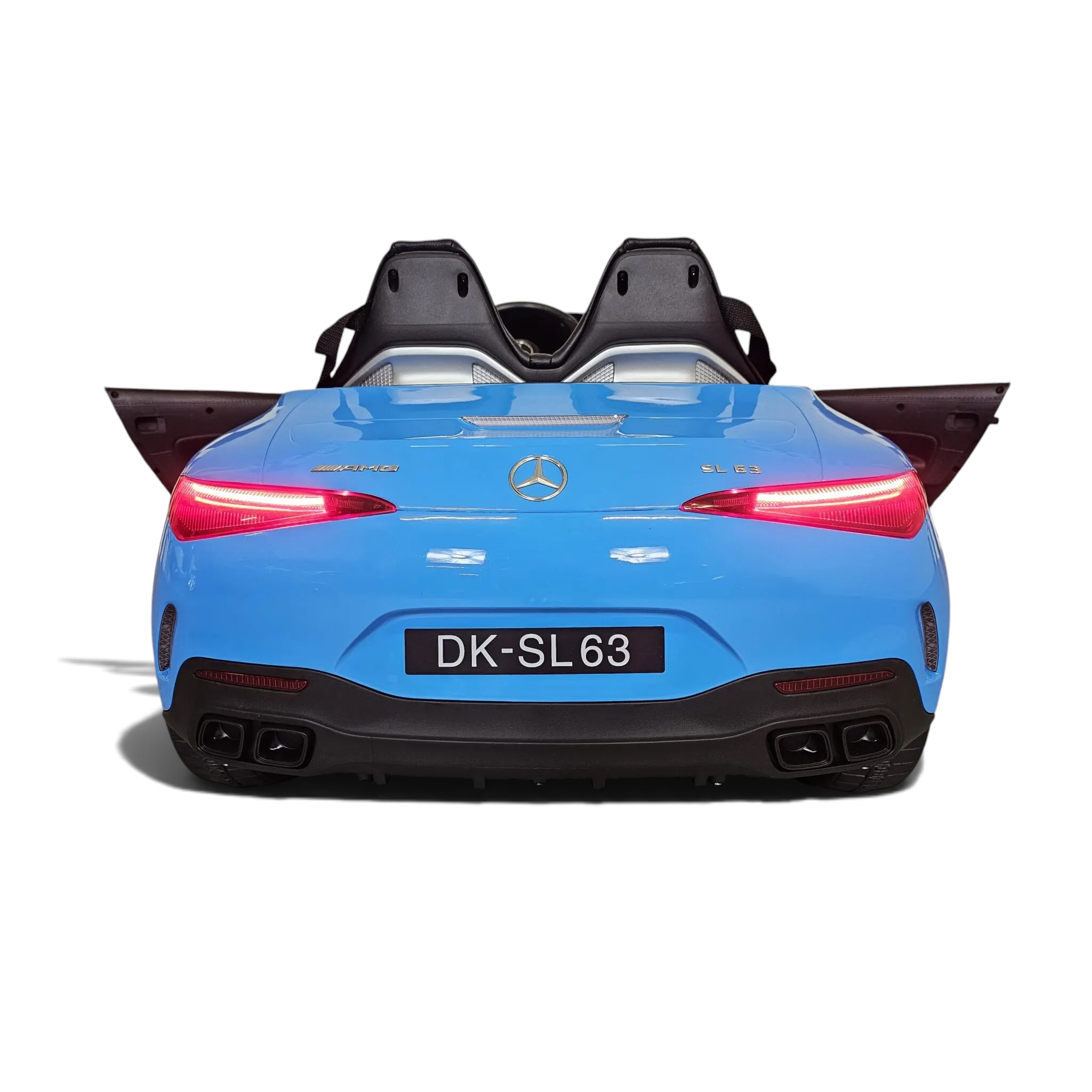Vue arrière de la voiture électrique enfant Petit Pilote Mercedes SL63 bleu métallisé avec feux LED allumés