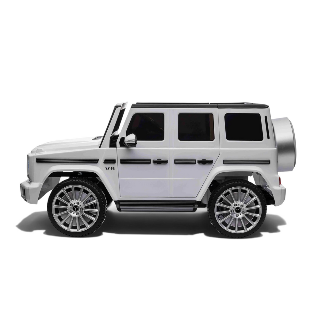Voiture électrique pour enfant Petit Pilote Mercedes G500 blanche avec pneus EVA et design SUV robuste