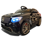 Voiture électrique enfant Petit Pilote Mercedes GLC 63 AMG noire métallisée avec phares LED allumés et jantes sport