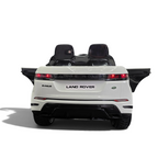 Vue arrière de la voiture électrique enfant Petit Pilote Range Rover Evoque blanche avec phares rouges et détails noirs