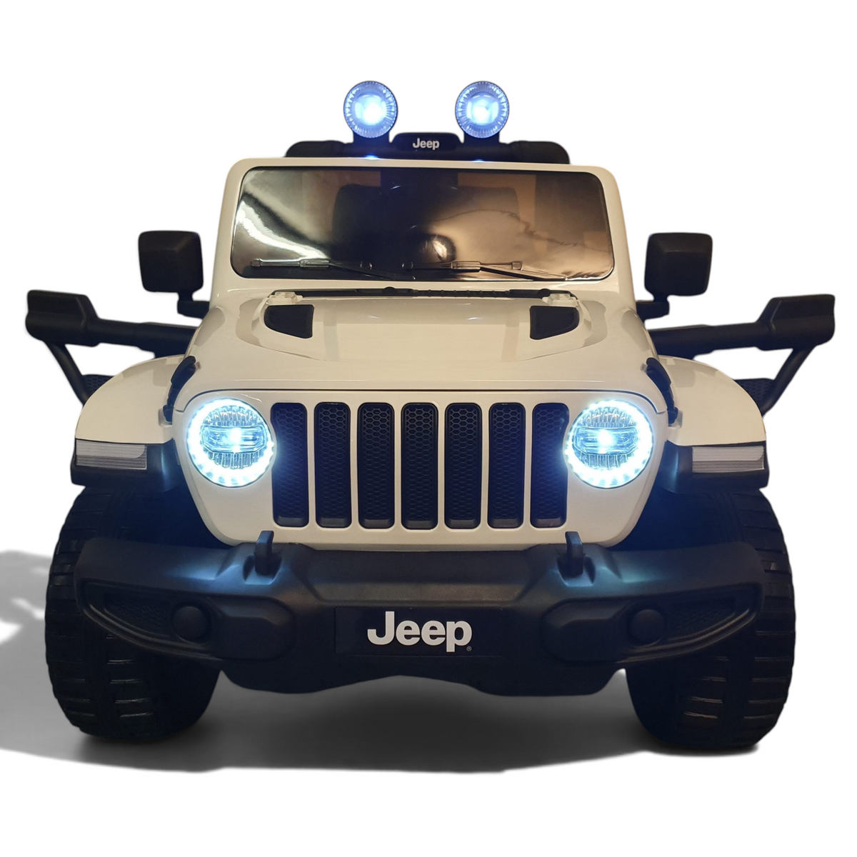 Voiture électrique enfant Odecare Jeep Wrangler blanche avec phares LED allumés et calandre emblématique