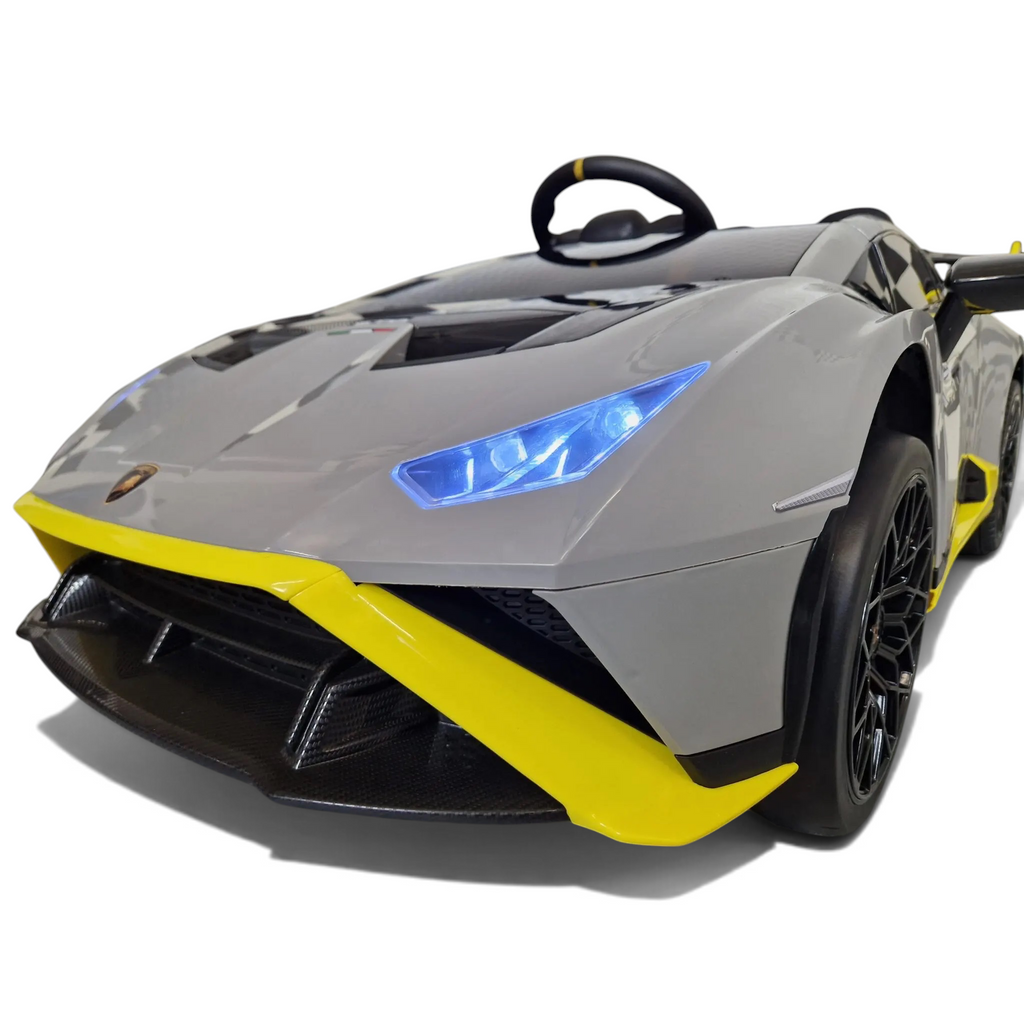 Voiture électrique pour enfant Petit Pilote Lamborghini Huracán STO grise et jaune avec phares LED allumés
