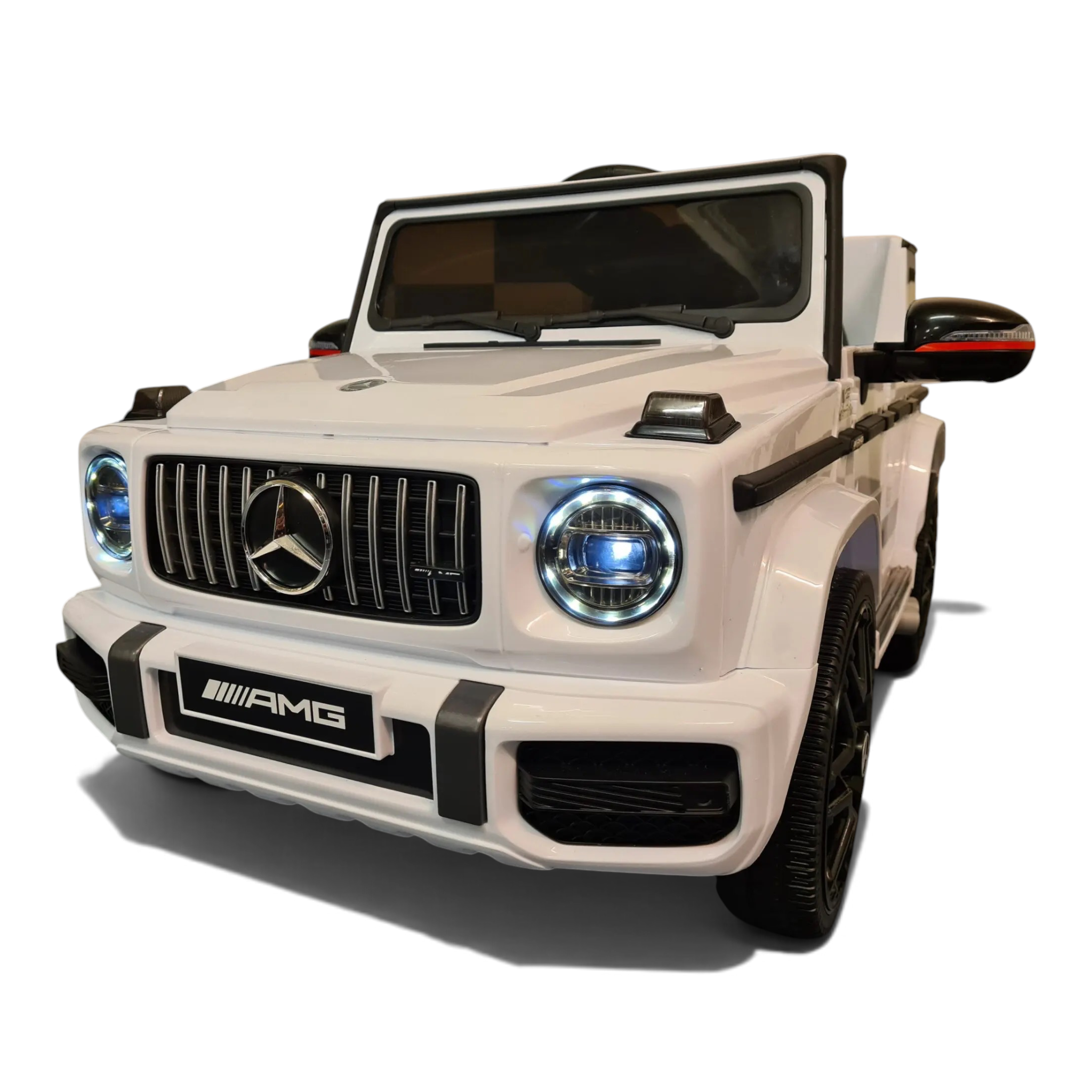 Voiture électrique enfant Petit Pilote Mercedes G63 AMG blanche avec phares LED et calandre emblématique