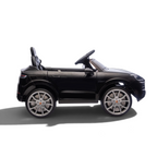 Voiture électrique enfant Petit Pilote Porsche Cayenne noire avec siège en cuir et pneus EVA, vue de profil