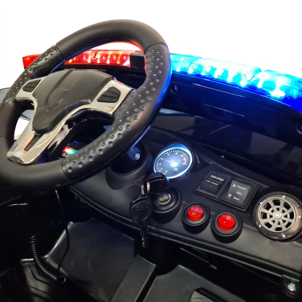 Tableau de bord de la voiture de police électrique Petit Pilote avec volant, sirène lumineuse bleue et rouge et boutons